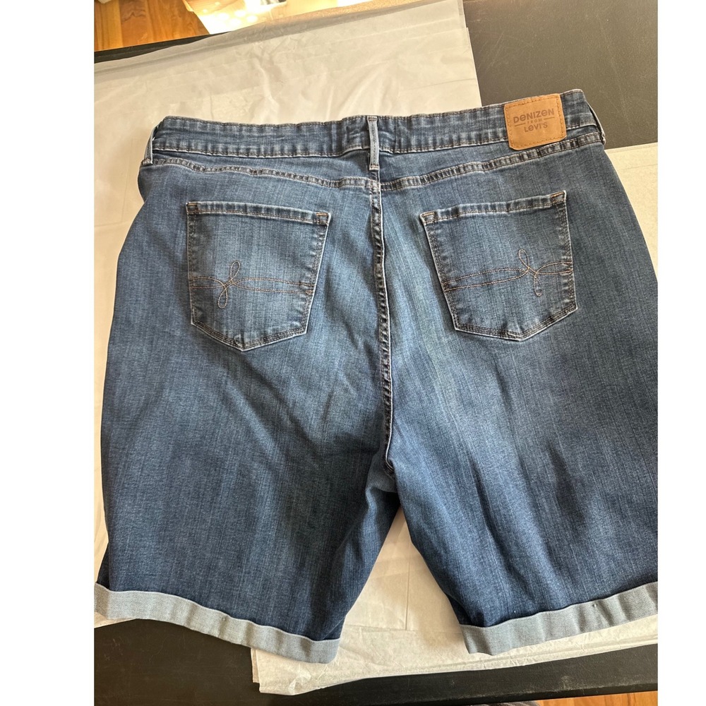 Denizen from Levis Womens Bermuda Shorts Dark Wash Cuffed Size 18W - Picture 2 of 5